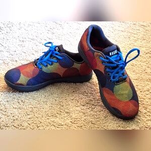 Women's Size 7.5 NoBull geometric athletic shoes